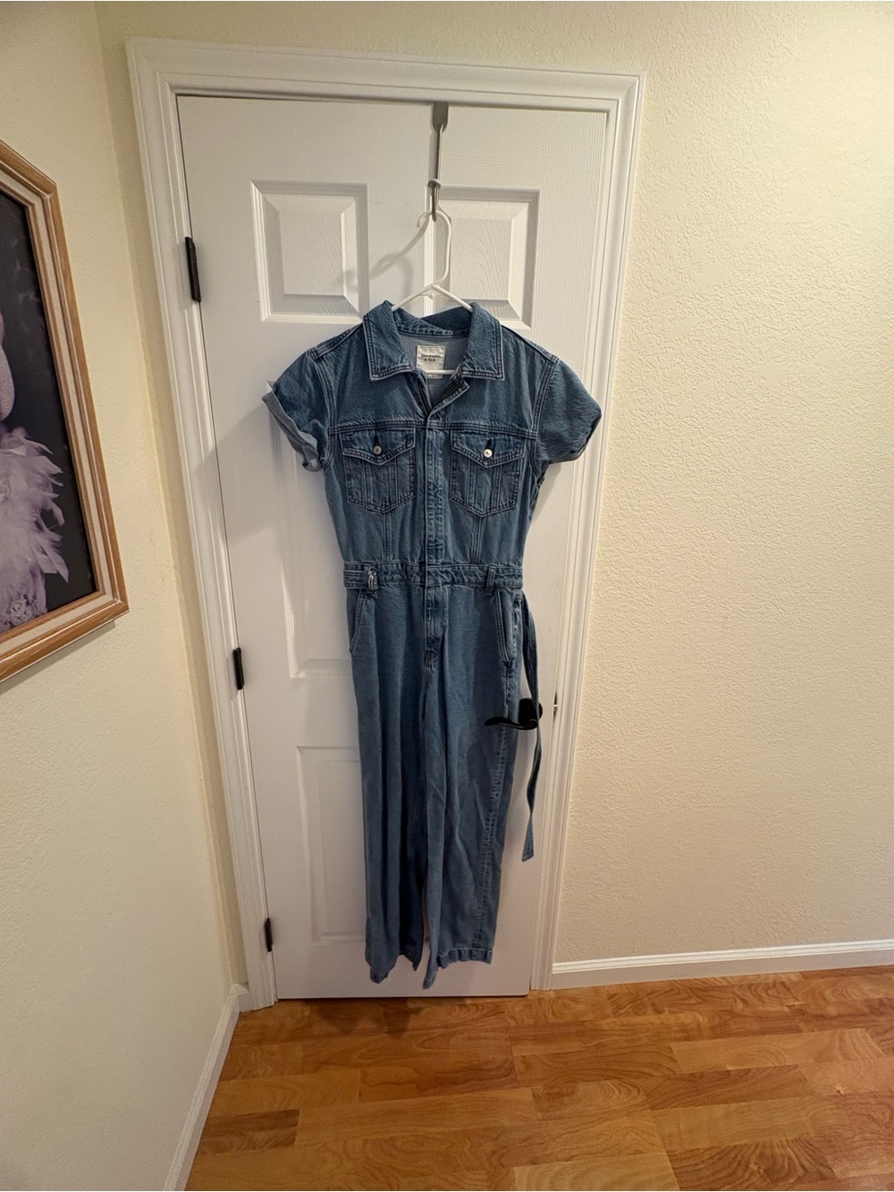 Abercrombie & Fitch Women's
90s Relaxed Denim Jumpsuit
SKU: 658005473